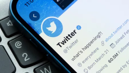 twitter icon on phone